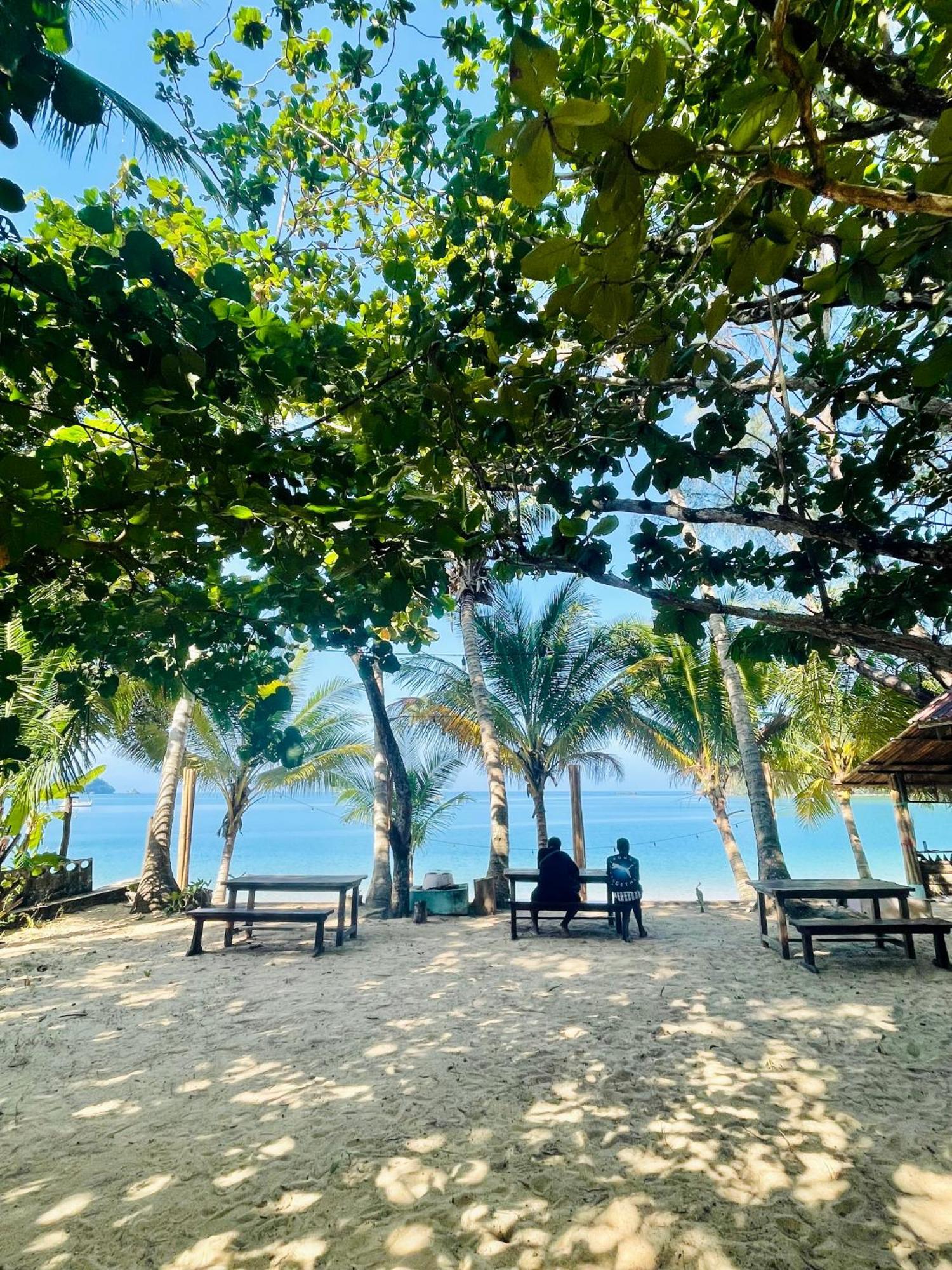 Sunny Cove Beach Resort Koh Phayam ラノーン エクステリア 写真